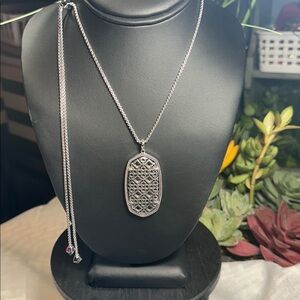 Beautiful Kendra Scott necklace filigree silver bolo Reid
